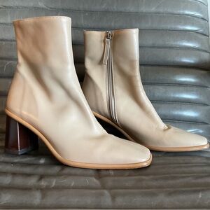 Alohas West boot S8.5 tan/ beige square toe block heel side zip